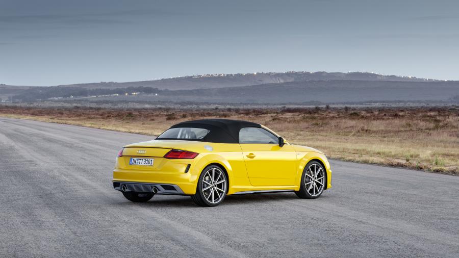  Audi TT Roadster S-Line (8S) 2018 года  (WW) (фото 10 из 33)